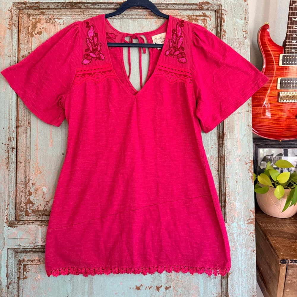 Closet Romantic Embroidered Boho Fuchsia Tunic Top | Size L